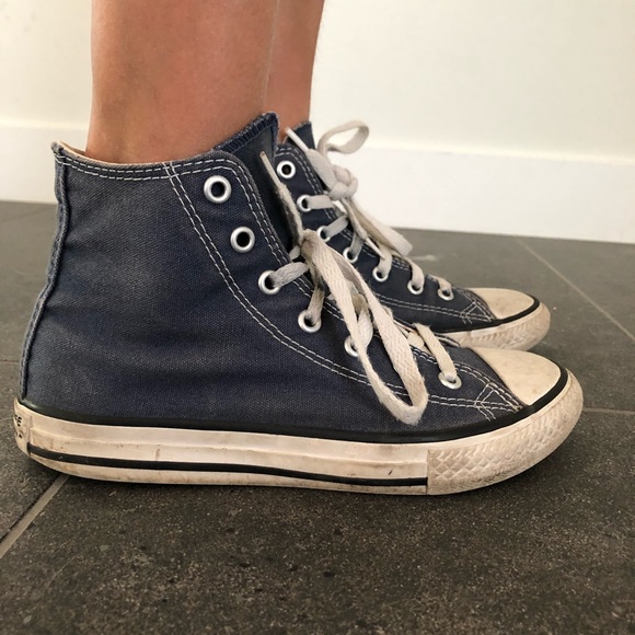 Girls Blue Converse Chuck Taylor All Star High Top - Picture 2 of 11